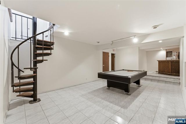 229 Centre Avenue, Secaucus, NJ 07094