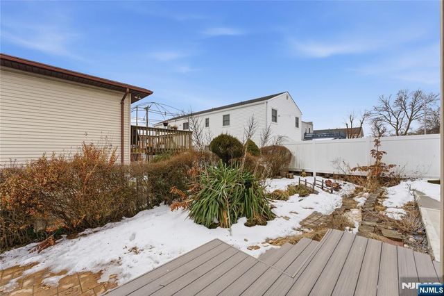 229 Centre Avenue, Secaucus, NJ 07094