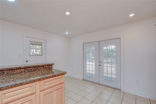 2002 E WILLOW DR, Plant City, FL 33566