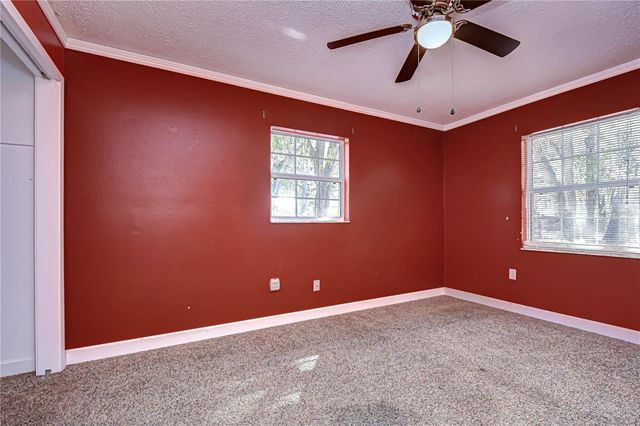 2002 E WILLOW DR, Plant City, FL 33566