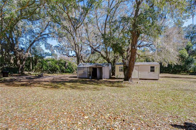 2002 E WILLOW DR, Plant City, FL 33566