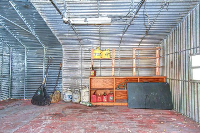 2002 E WILLOW DR, Plant City, FL 33566