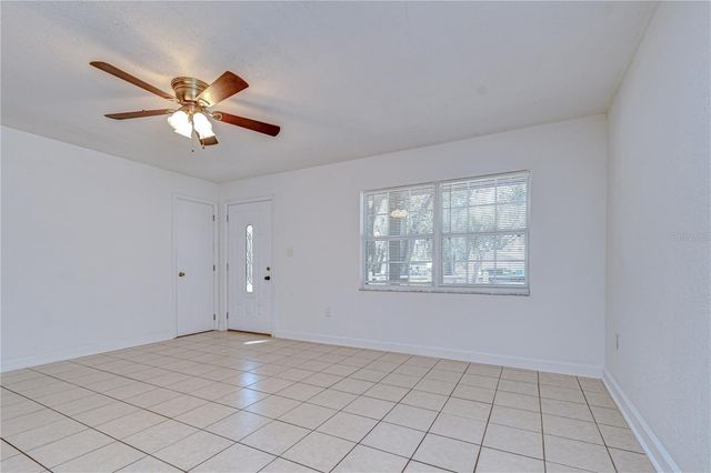 2002 E WILLOW DR, Plant City, FL 33566