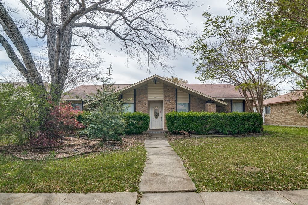 3306 Ardis Drive, Rowlett, TX 75088