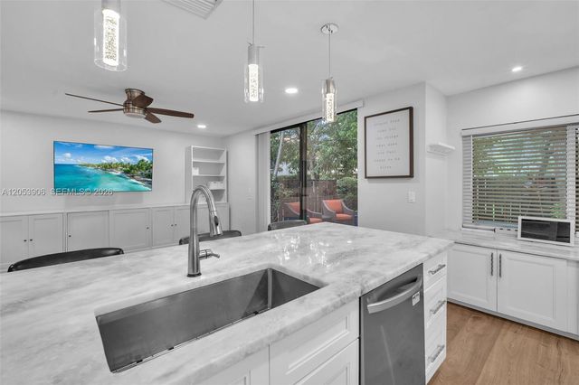 1651 NW 104th Ave, Plantation, FL 33322