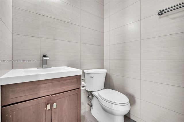 1651 NW 104th Ave, Plantation, FL 33322