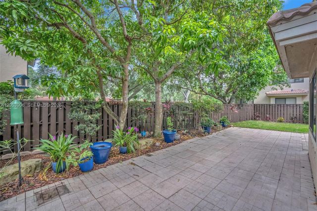 1651 NW 104th Ave, Plantation, FL 33322