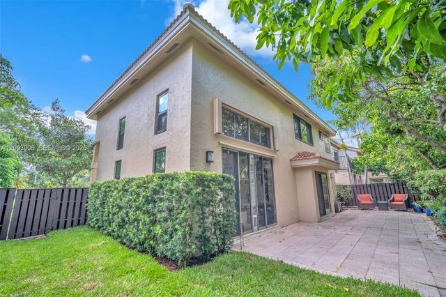 1651 NW 104th Ave, Plantation, FL 33322