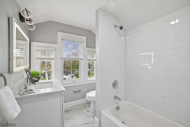 152 Murray Hill Blvd, Berkeley Heights Twp., NJ 07974