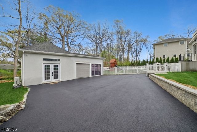 152 Murray Hill Blvd, Berkeley Heights Twp., NJ 07974