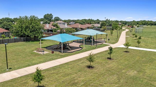 208 Meadowside DR, Hutto, TX 78634