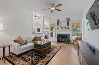 208 Meadowside DR, Hutto, TX 78634