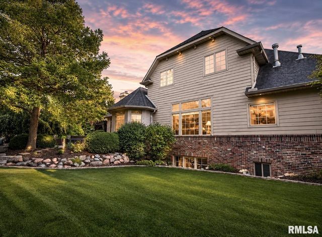 3023 W Pilgrims Way, Peoria, IL 61615