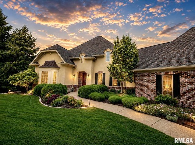 3023 W Pilgrims Way, Peoria, IL 61615