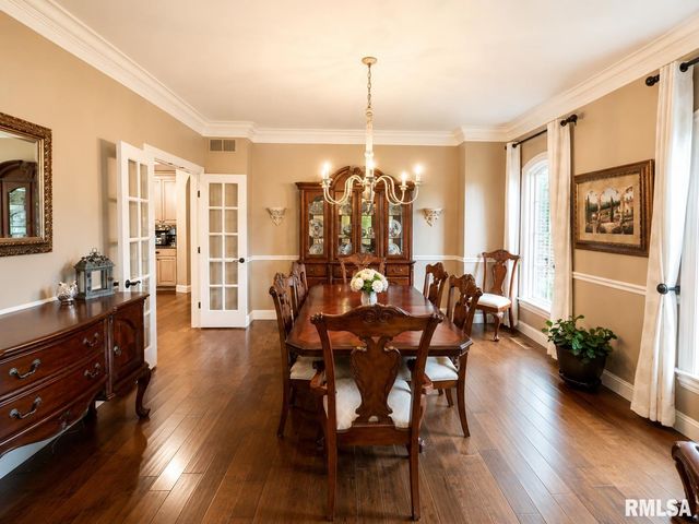 3023 W Pilgrims Way, Peoria, IL 61615