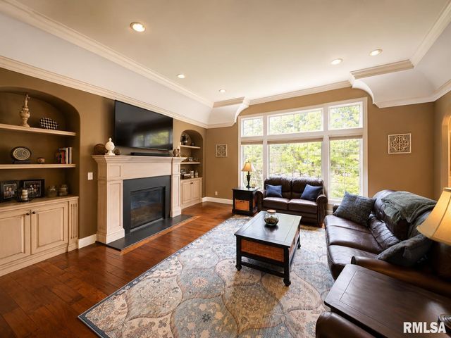 3023 W Pilgrims Way, Peoria, IL 61615