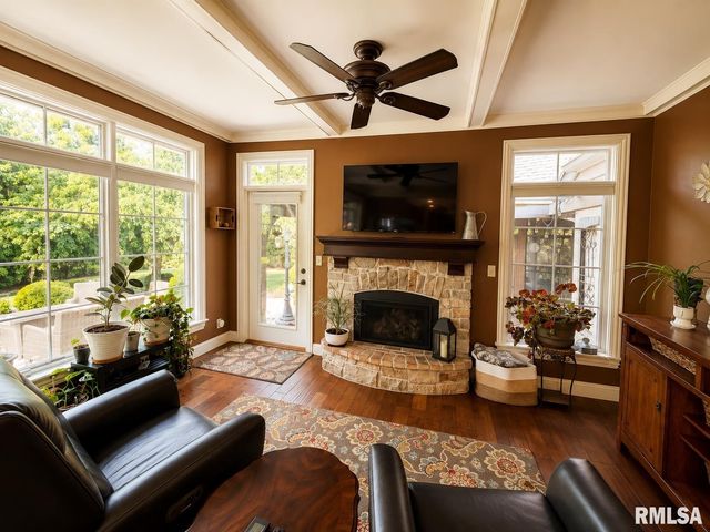3023 W Pilgrims Way, Peoria, IL 61615