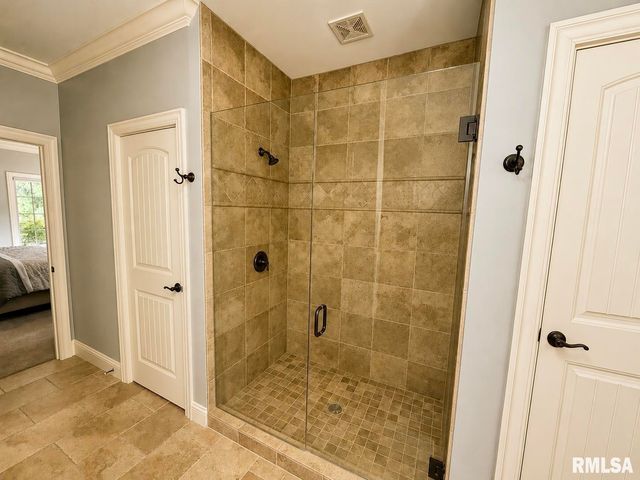 3023 W Pilgrims Way, Peoria, IL 61615