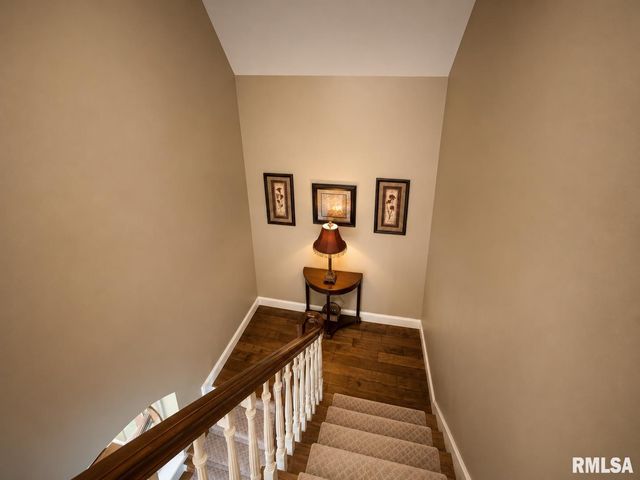 3023 W Pilgrims Way, Peoria, IL 61615