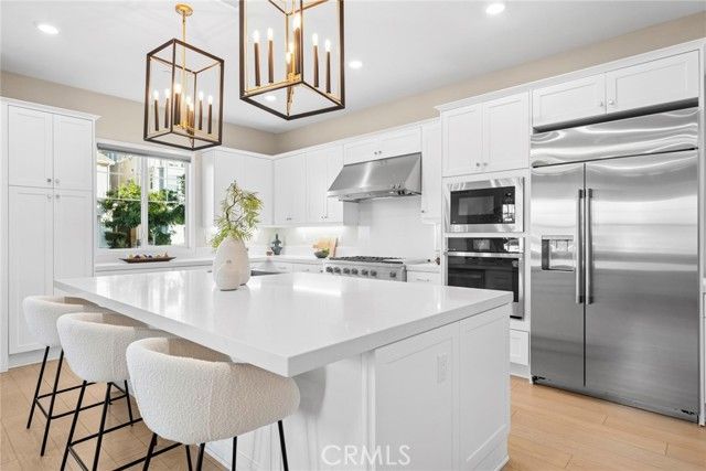 126 Scale, Irvine, CA 92618