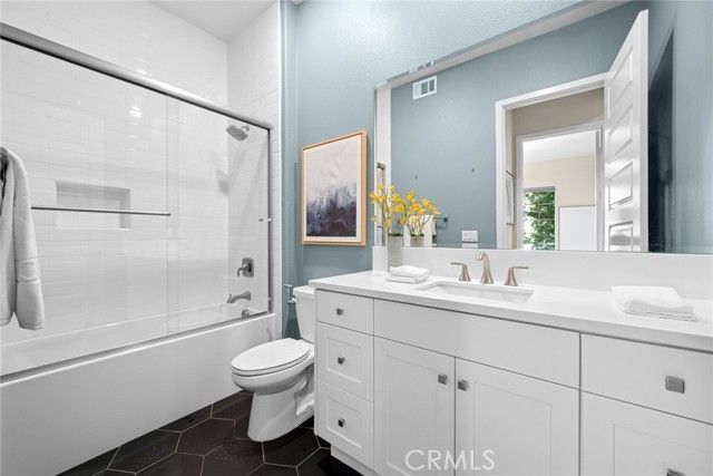 126 Scale, Irvine, CA 92618