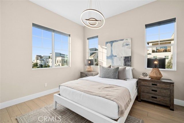 126 Scale, Irvine, CA 92618