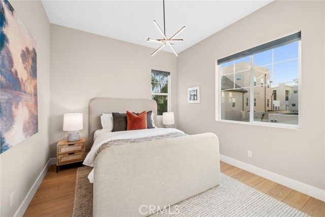 126 Scale, Irvine, CA 92618