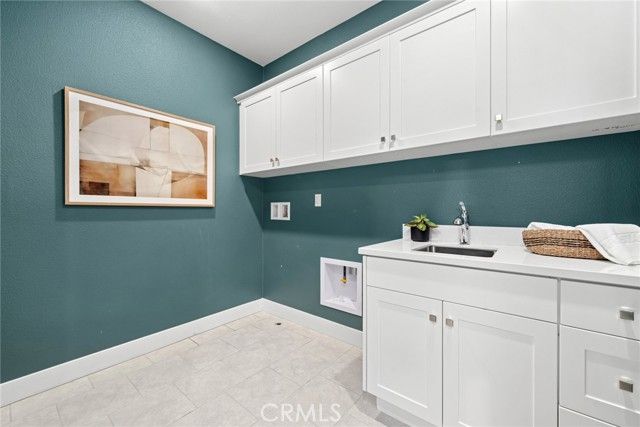 126 Scale, Irvine, CA 92618