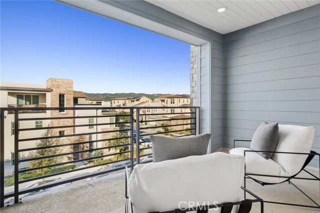 126 Scale, Irvine, CA 92618