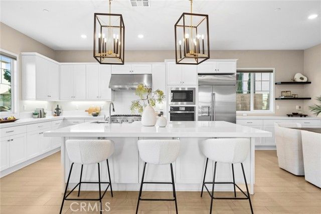 126 Scale, Irvine, CA 92618