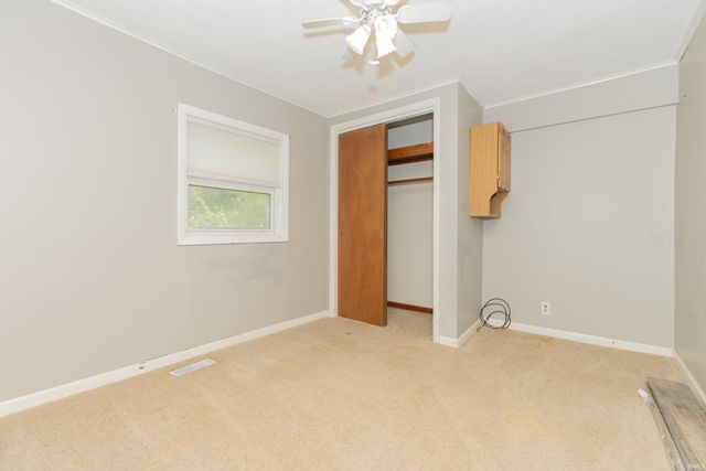 405 E Warrick Street, Owensville, IN 47665