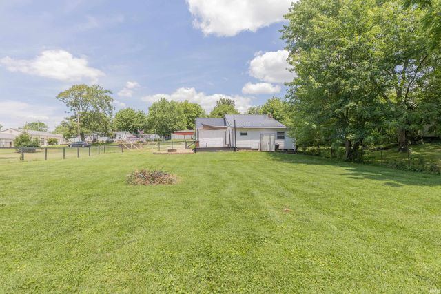 405 E Warrick Street, Owensville, IN 47665