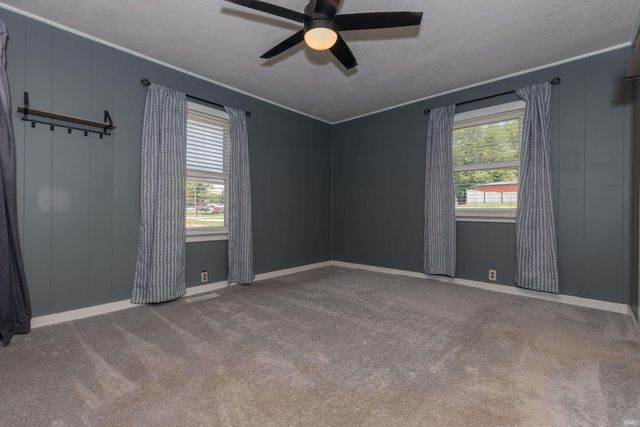 405 E Warrick Street, Owensville, IN 47665