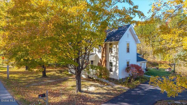 68 Crooked Street, Charlton, NY 12302