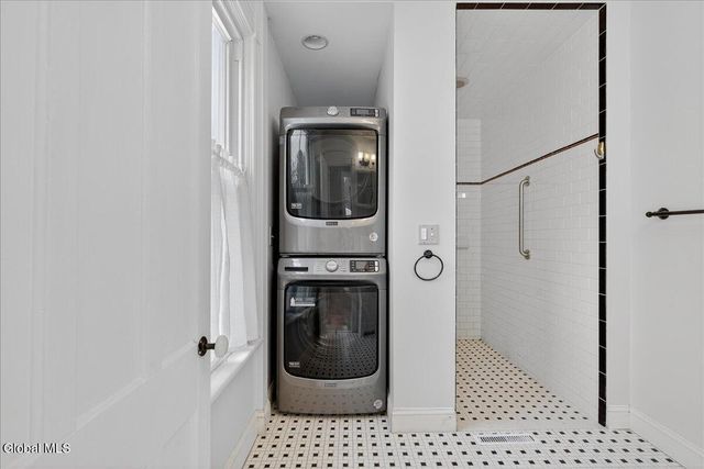 68 Crooked Street, Charlton, NY 12302