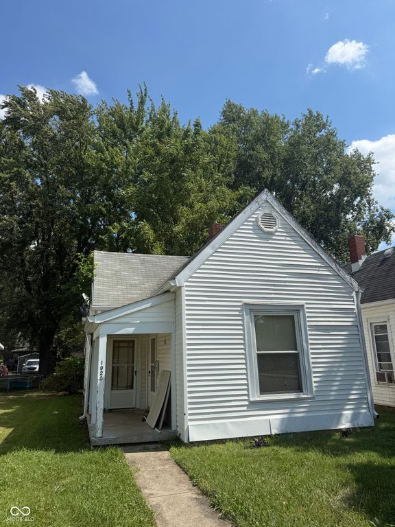 1920 Main Street, Anderson, IN 46016