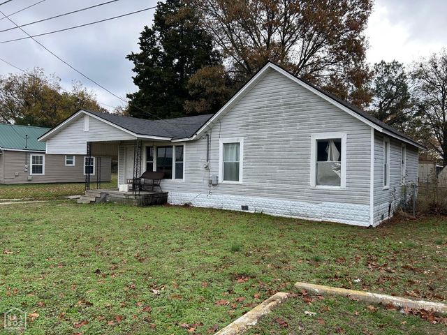 105 School Street, Bay, AR 72411