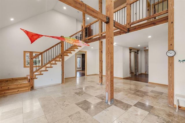 9009 Lazy Lane, Hitchcock, TX 77563