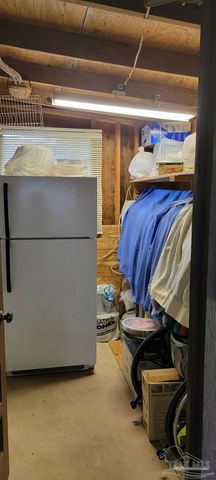 6235 Confederate Dr, Pensacola, FL 32503