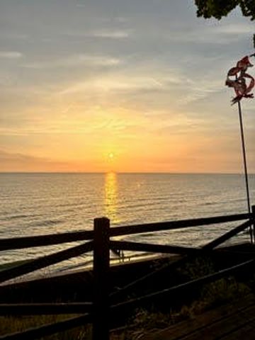 4955 Rosabelle Beach Avenue, Holland, MI 49424