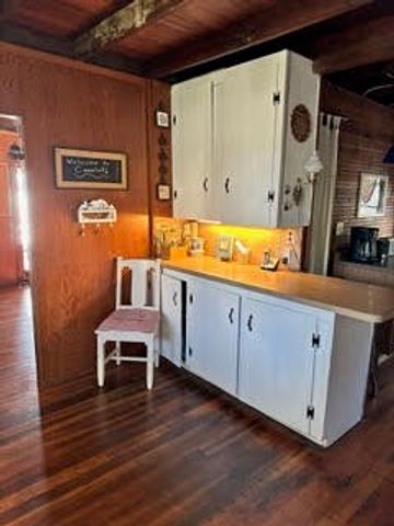 4955 Rosabelle Beach Avenue, Holland, MI 49424