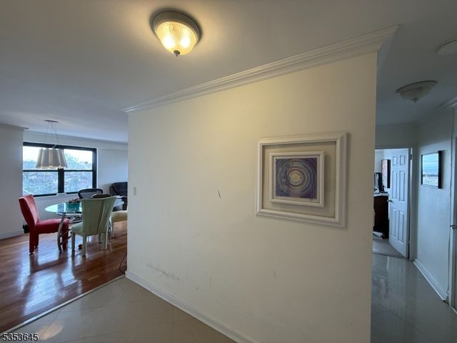 285 Aycrigg Ave 10E, Passaic City, NJ 07055