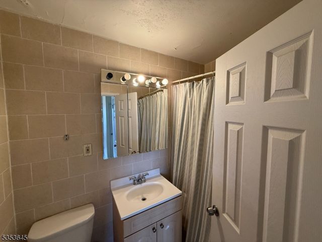 285 Aycrigg Ave 10E, Passaic City, NJ 07055