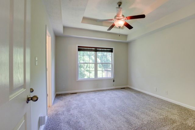 93 West Dr, Clarksville, TN 37040