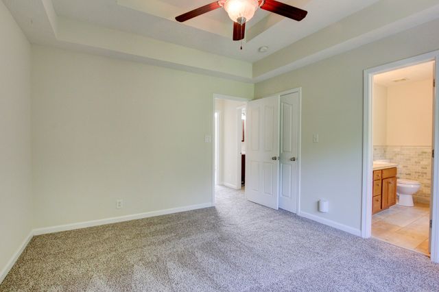 93 West Dr, Clarksville, TN 37040
