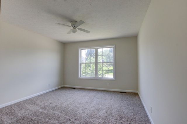 93 West Dr, Clarksville, TN 37040