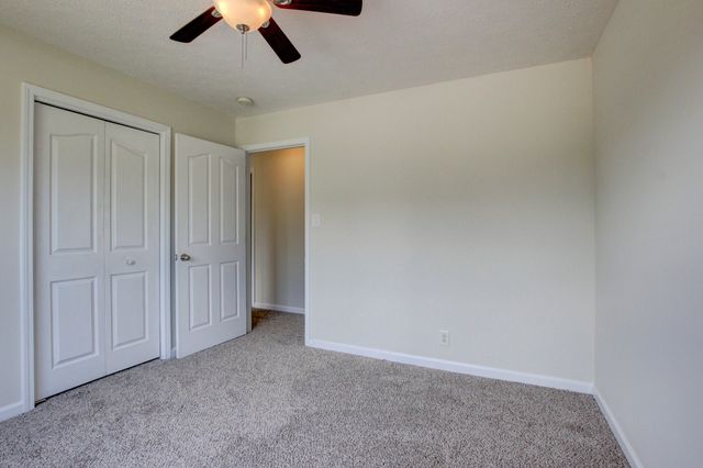93 West Dr, Clarksville, TN 37040