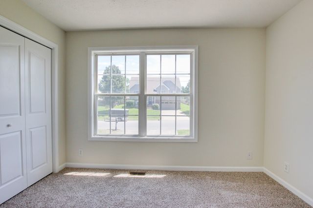 93 West Dr, Clarksville, TN 37040