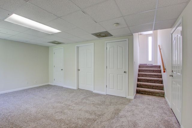 93 West Dr, Clarksville, TN 37040