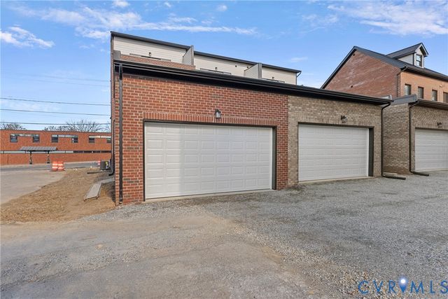 2525 M St, Richmond, VA 23223